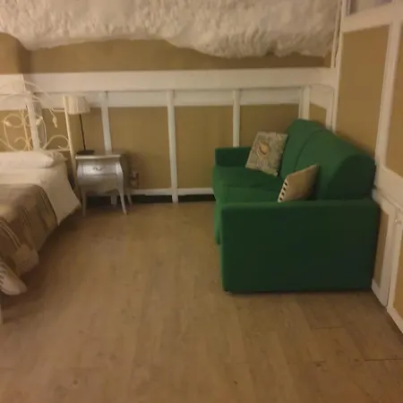 Little House Апартаменты Неаполь