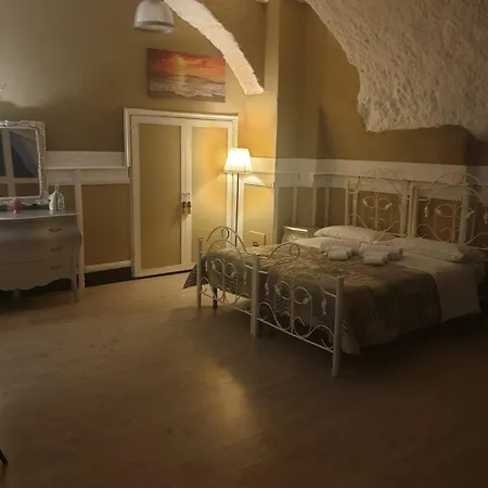 Апартаменты Little House Неаполь